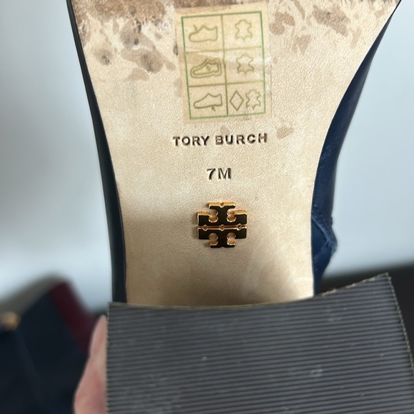 Tory Burch Equestrian Link Horse bit Navy Burgundy Leather Ankle Booties Sz 7 - Picture 13 of 16